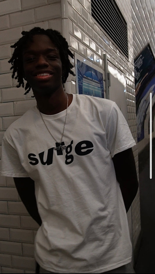 T-shirt Surge